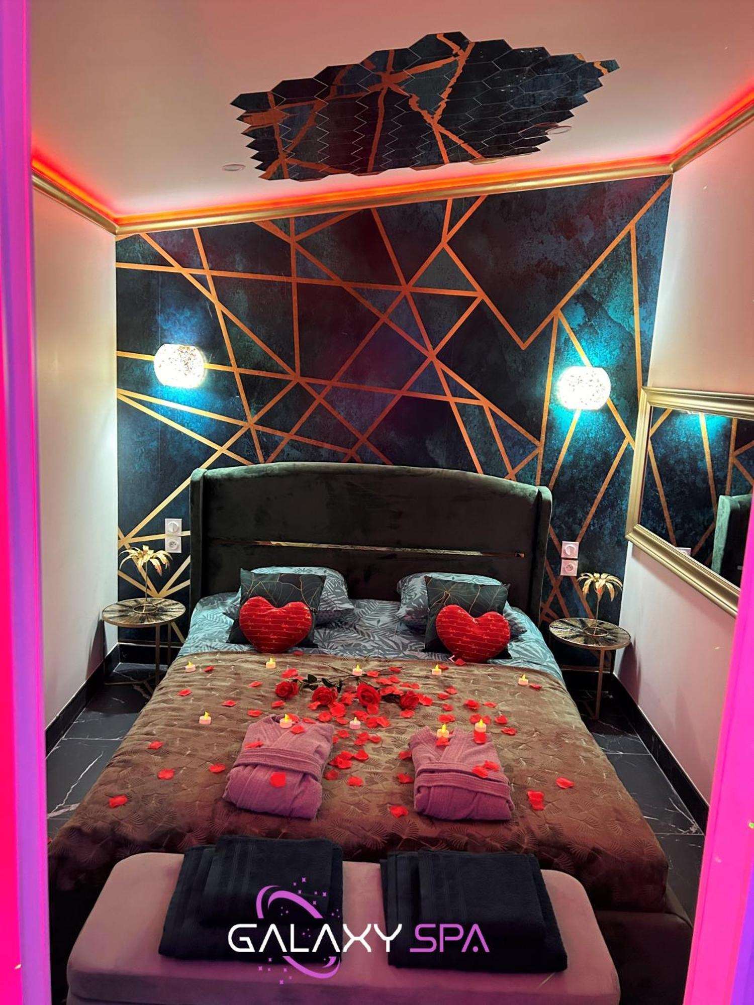 Galaxy Spa - Suite Jupiter Jacuzzi Privatif Champigneulles Eksteriør bilde